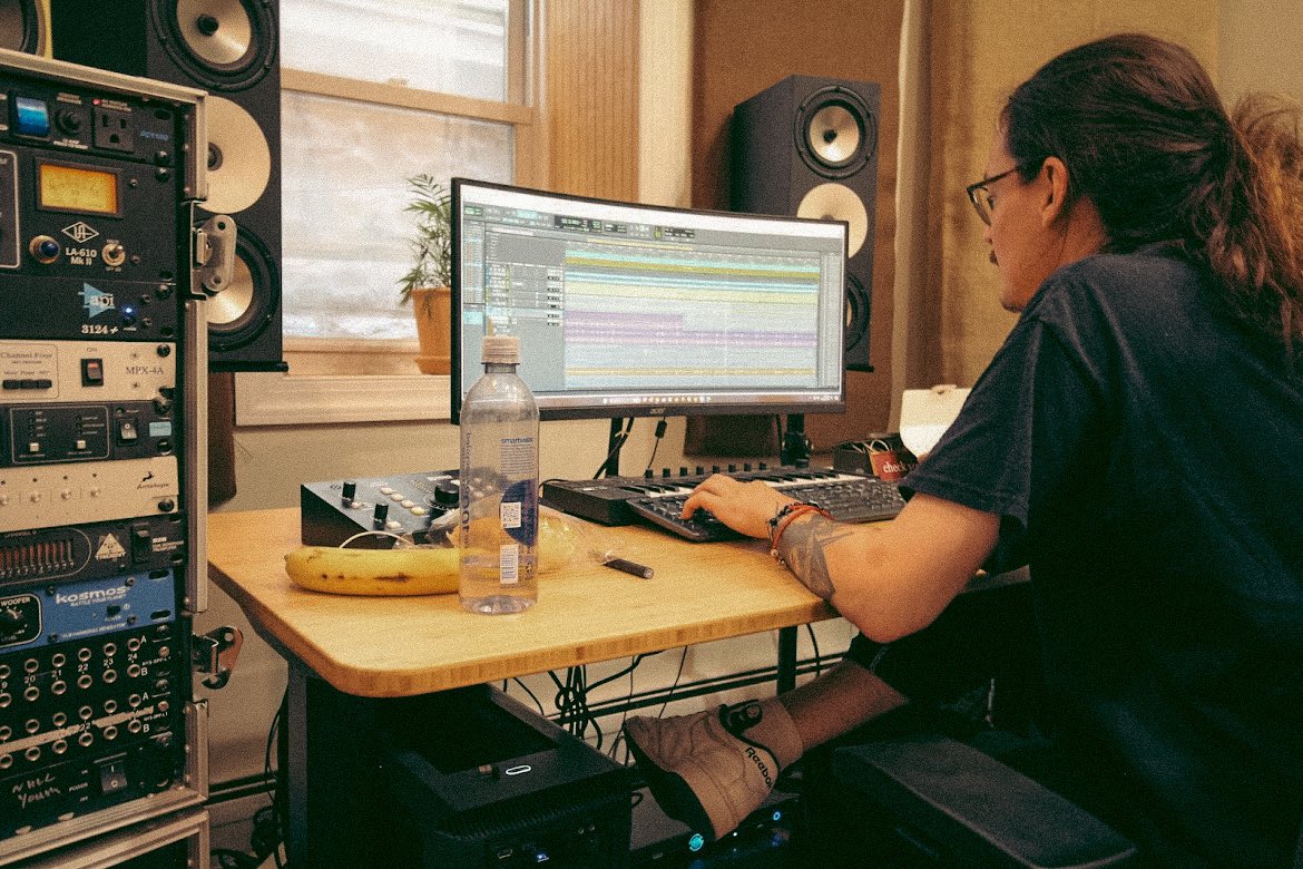 Stud Wiser tweet media