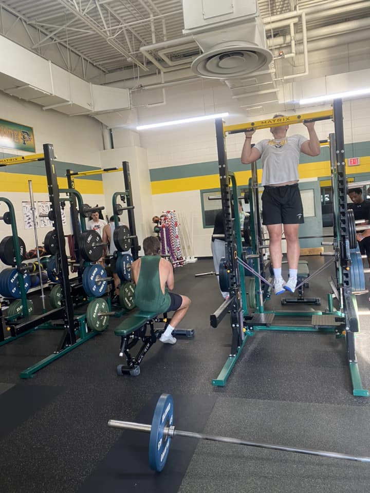 PrebleFootball's tweet image. ✅ Morning 1 of Speed, Agility, &amp;amp; Strength
💪 Proud of our guys for their dedication and commitment to this team!