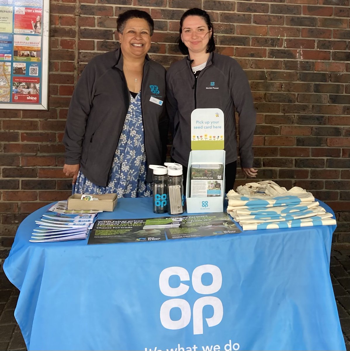 Fun in the sun <a href="/coopuk/">Co-op</a> Sustainability Live celebrating #GreatBigGreenWeek  at #SouthWoodfordCommunityMarket . Lots of conversations about #MakeASwap and what <a href="/coopuk/">Co-op</a> is doing around the green agenda . Thanks <a href="/DiVarakina/">Di Varakina (she/her/hers)</a> for all your support-