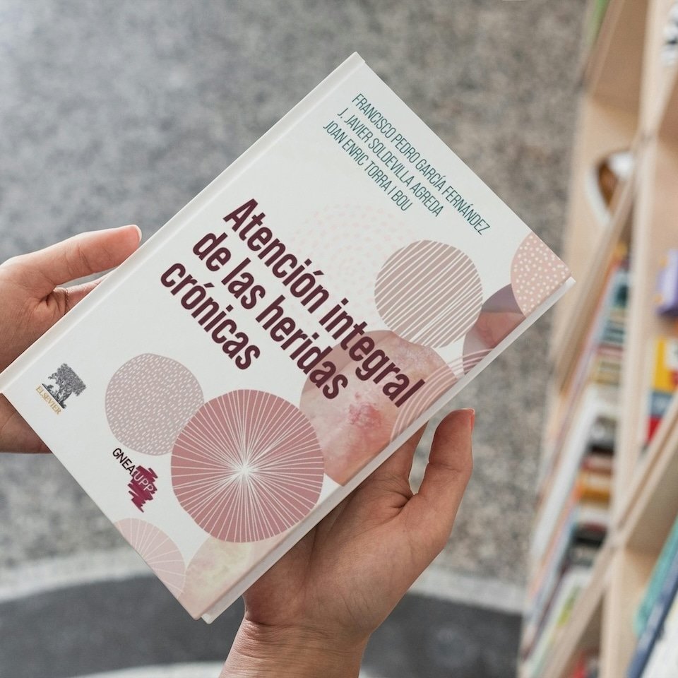 Publicada la tercera edición del libro atención integral de las heridas crónicas gneaupp.info/atencion-integ…