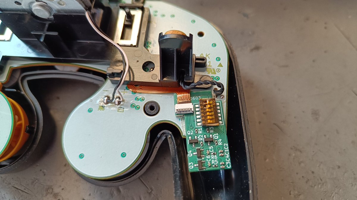 Consoles4You (@consoles4you) on Twitter photo In cooperation with <a href="/Gonzo_Mod/">GonzoMod 🇨🇭</a> we are working on a new kind of no wire snapback chip for the gamecube controller.
Besides being a snapback chip with 2 caps, this is also a L & R digital press = full analog value mod as well as a fix for degrading main stick vias. In cooperation with <a href="/Gonzo_Mod/">GonzoMod 🇨🇭</a> we are working on a new kind of no wire snapback chip for the gamecube controller.
Besides being a snapback chip with 2 caps, this is also a L & R digital press = full analog value mod as well as a fix for degrading main stick vias.
