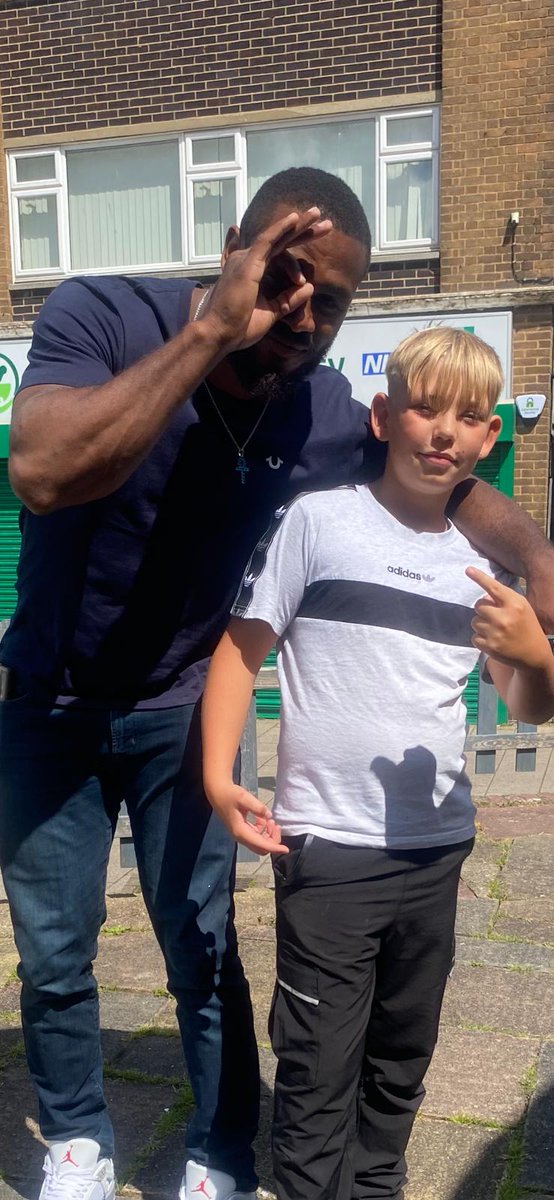 C4CHEV's tweet photo. The TeamC4 community day was beautiful, different cultures, ages and people coming together to show love and appreciation. I'm very grateful to have such prodigious support.
Sport is a powerful tool.
The LevelUp Continues 📈
#Teamc4 #Support #Sport #community #boxing https://t.co/7jM3jRVGT3