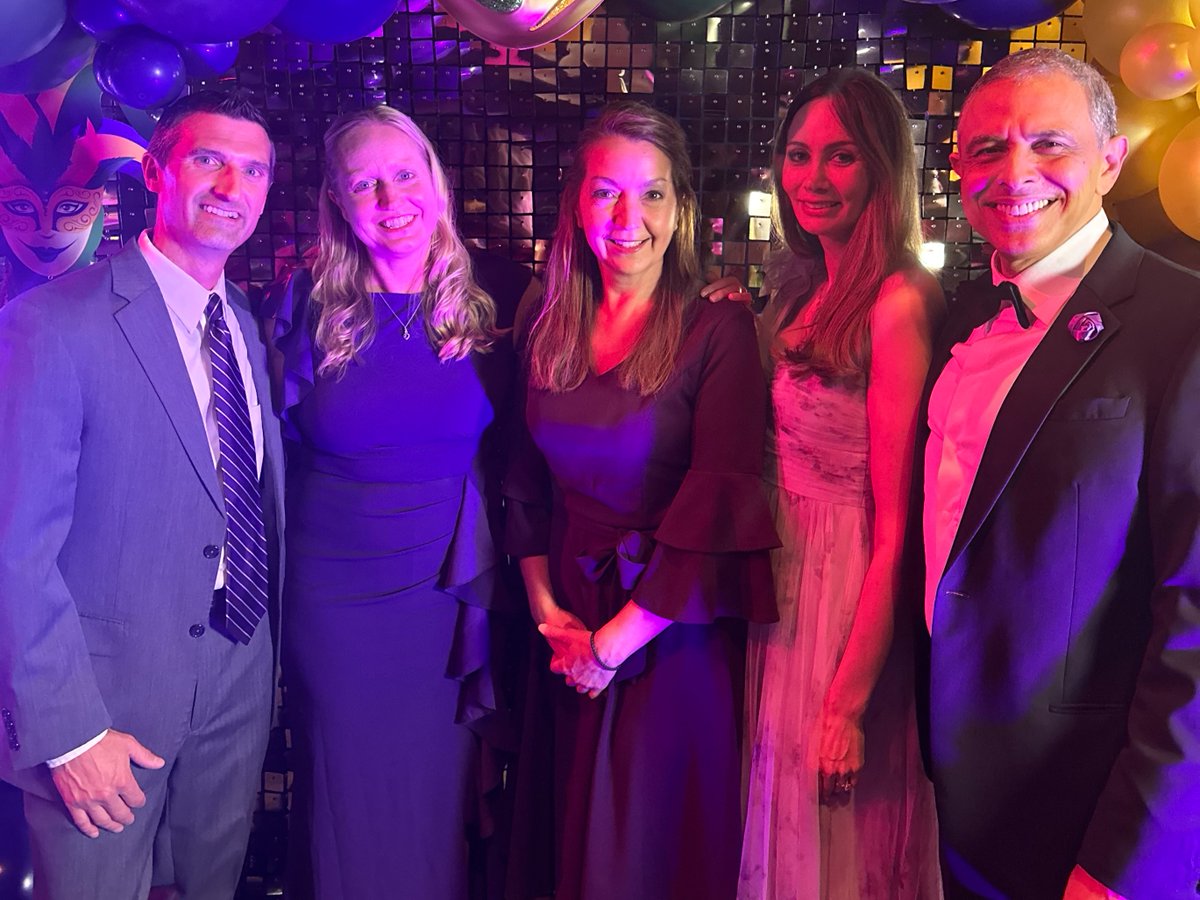 WVURNI's tweet photo. Congratulations to our own @DoctorAliRezai for being recognized as a Person of Impact at this year’s Ohio Valley Brain Ball, benefitting the @alzassociation. 👏 

Dr. Rezai also gave an inspiring keynote speech on #Alzheimers research and recognizing the RNI team. https://t.co/ozxr5glFIt