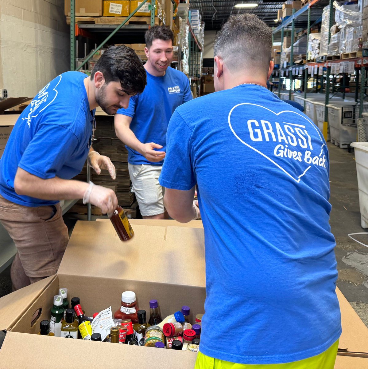 LongIslandCares's tweet photo. Big kudos to @GrassiAdvisors Long Island for their help! Together, we're making a brighter tomorrow! ✨
#GrassiAdvisors #LongIslandCares #Donate #CommunitySupport #NonProfit #EndHunger #LICommunity https://t.co/ERVdTahL7g
