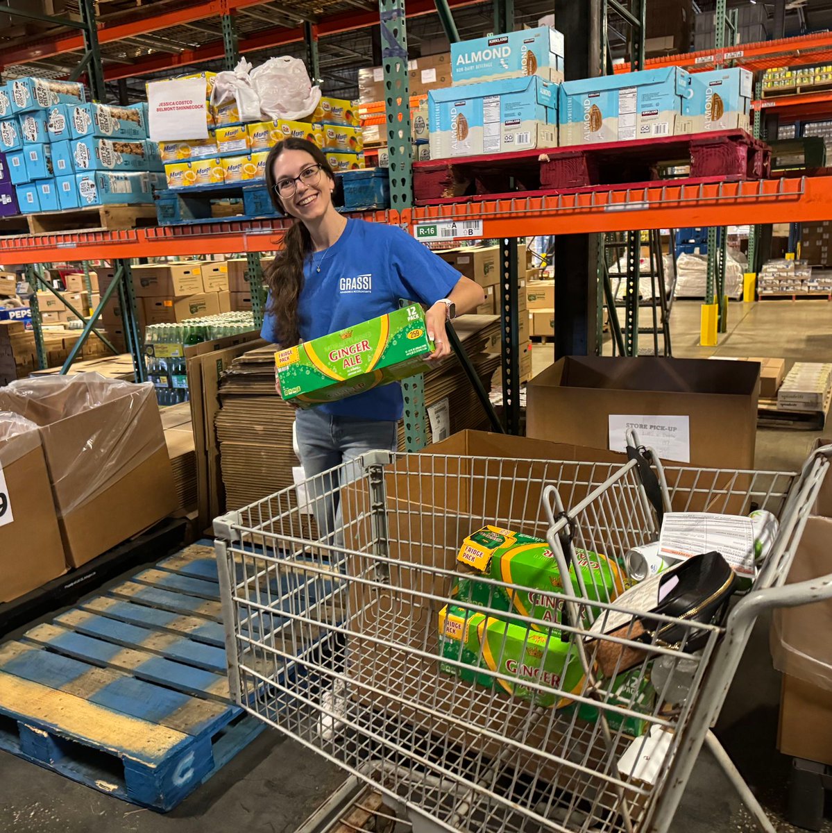 LongIslandCares's tweet photo. Big kudos to @GrassiAdvisors Long Island for their help! Together, we're making a brighter tomorrow! ✨
#GrassiAdvisors #LongIslandCares #Donate #CommunitySupport #NonProfit #EndHunger #LICommunity https://t.co/ERVdTahL7g