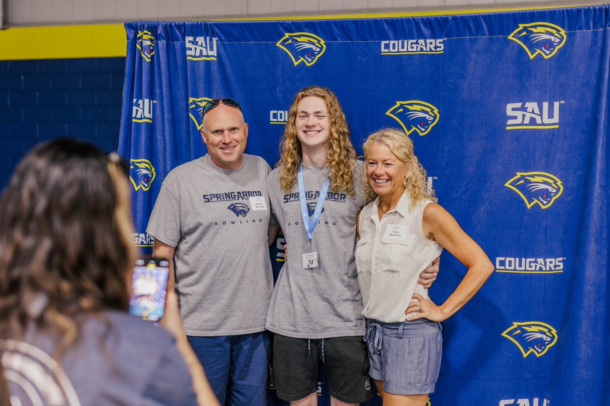 springarboru's tweet photo. We got to meet all of our future Cougs at New Student Orientation on Friday! It was so great to see you all on campus, and we can't wait to see you back here in a few months! 🤩 https://t.co/TvKASgoy9A