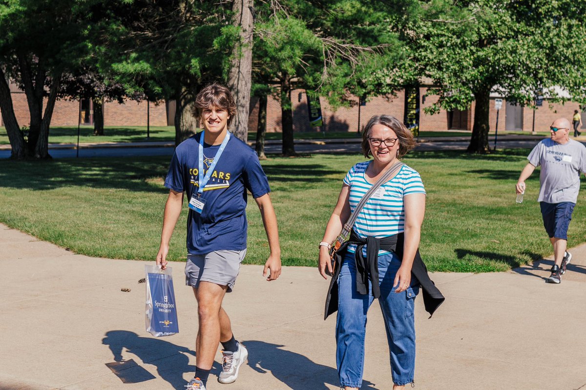 springarboru's tweet photo. We got to meet all of our future Cougs at New Student Orientation on Friday! It was so great to see you all on campus, and we can't wait to see you back here in a few months! 🤩 https://t.co/TvKASgoy9A