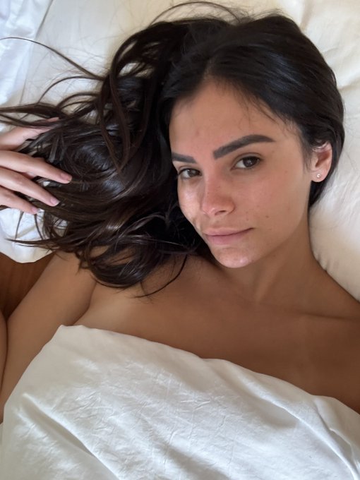 Waiting for you to brighten my day https://t.co/6weK8EcJEJ