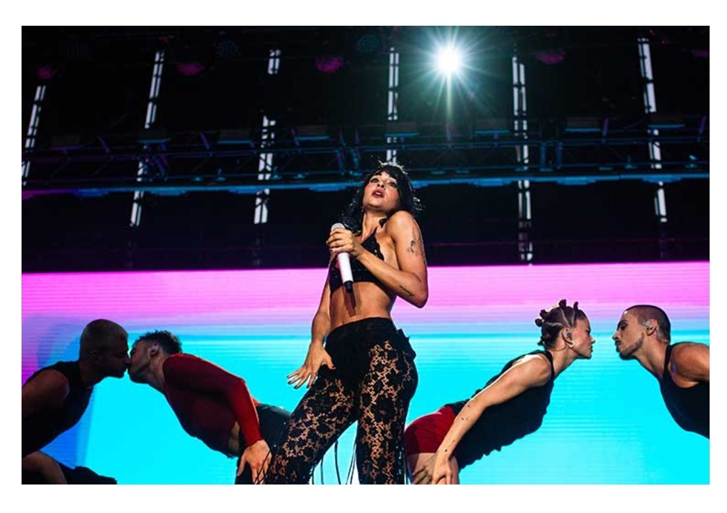 Simplemente, total. <a href="/Aitanax/">AITANA</a> y su 'show' 4x4.