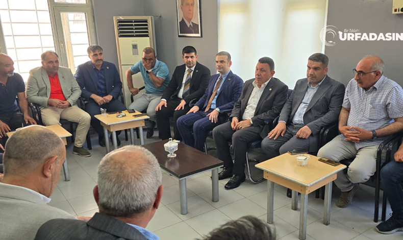 urfadasin's tweet photo. MHP'liler Şanlıurfa İl Başkanlığındaki Bayramlaşmasına Yoğun Katılım https://t.co/BICooxbSp5 

#Urfa #sanliurfa #mhpp @iozyavuz1963  @Sanliurfa_MHP @halilbarut063 @MHP_Bilgi
@E_SemihYalcin https://t.co/S5EaDup1Sk