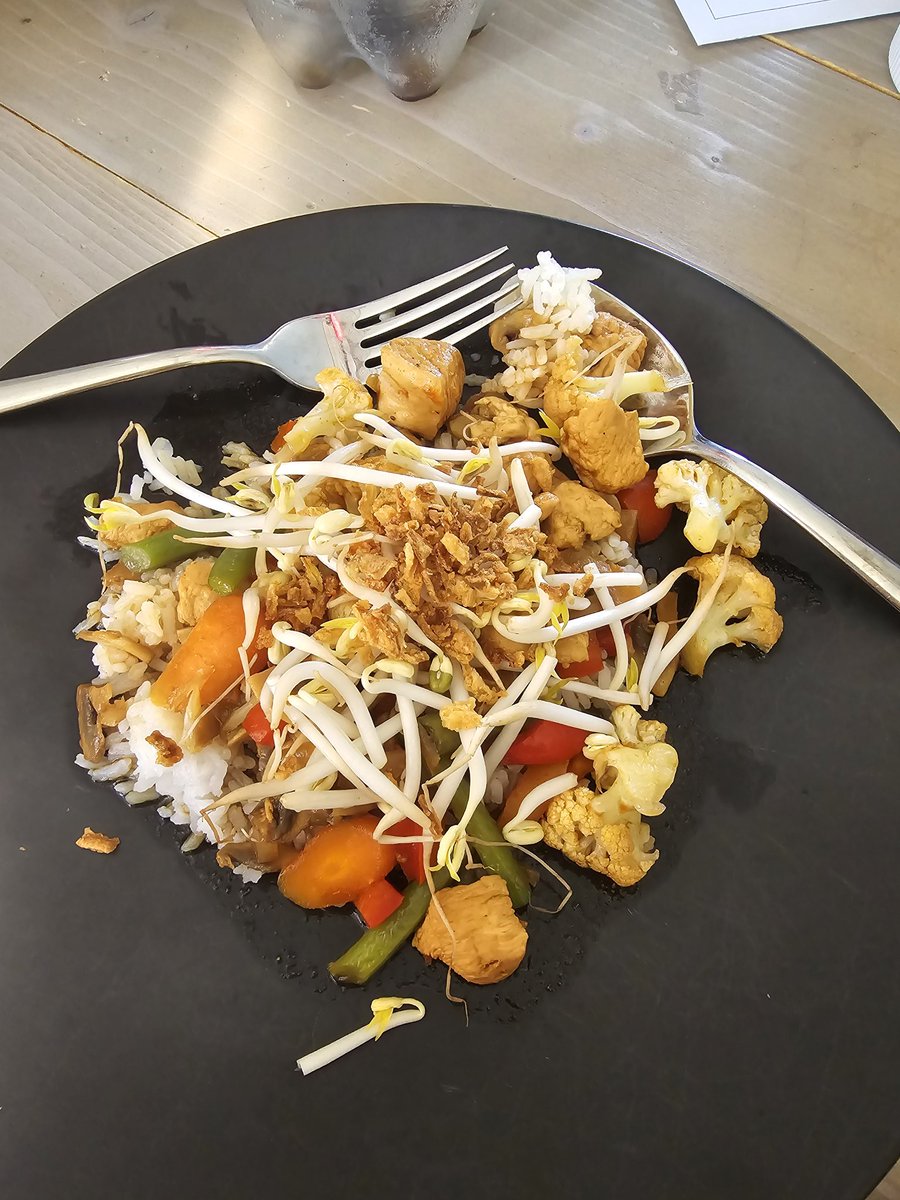 gaabsNL's tweet photo. #watetenwevandaag #capcay #indofood https://t.co/1X3ylIxbao