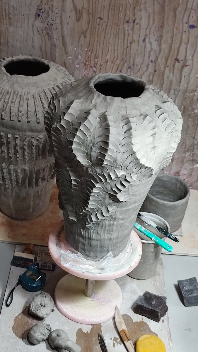 SoyAlek1986's tweet image. Proceso de pastillaje (decorado) para Tibor #2 // #YookoStudio #workinprogresss #pottery #handmade #Mexico