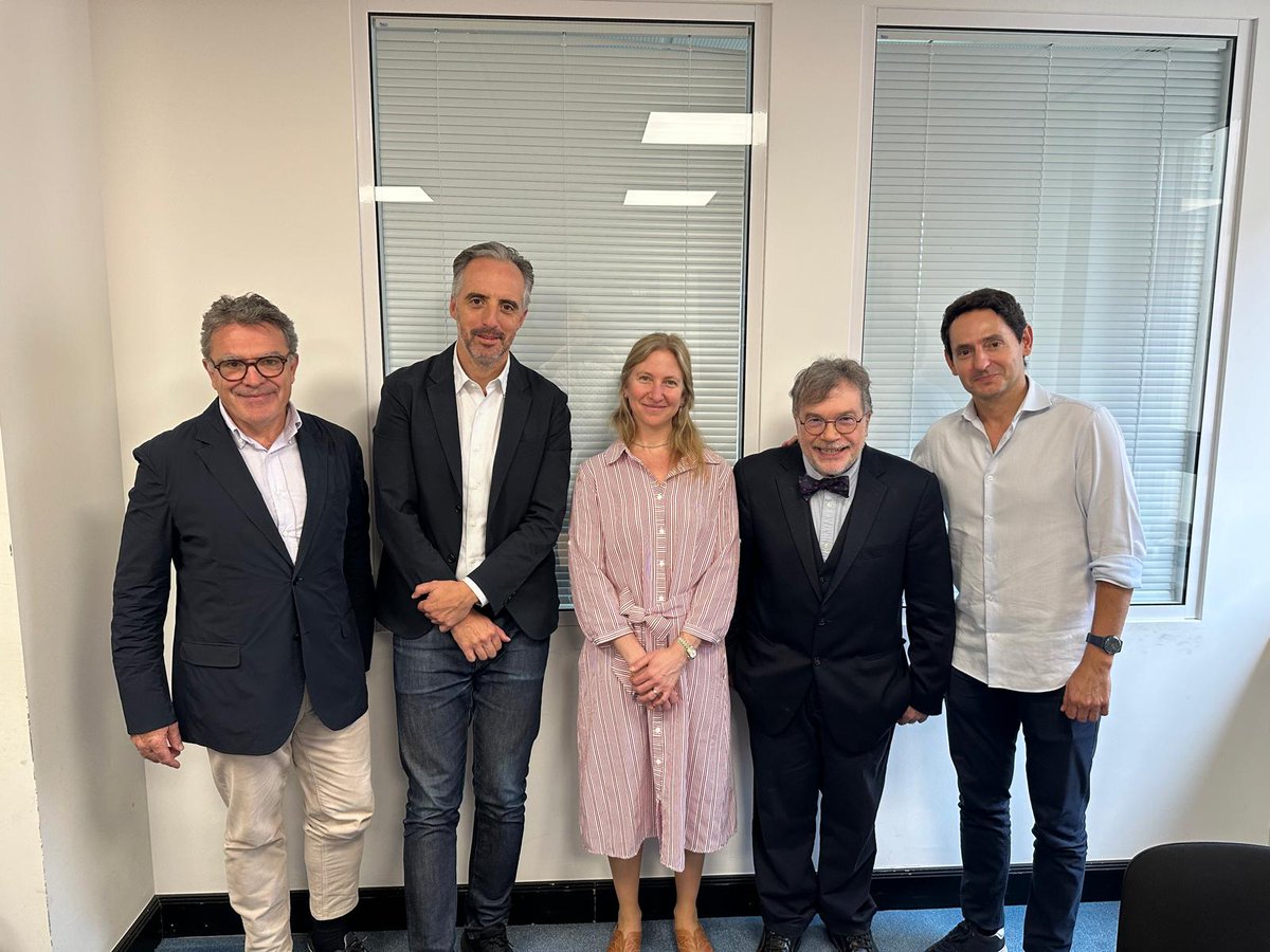#Chagas Coalition Board met in #Geneva, advocating for new alliances and supports to improve access to #healthcare and bring innovations for the populations affected by #ChagasDisease.

With <a href="/rvilasanjuan/">Rafa Vilasanjuan</a>, <a href="/DrLuisPizarro/">Dr Luis Pizarro</a>, Marina Gold, <a href="/PeterHotez/">Prof Peter Hotez MD PhD DSc(hon)</a>, Douglas Soriano, and <a href="/jsanchomas/">Fco. JAVIER SANCHO MAS</a>