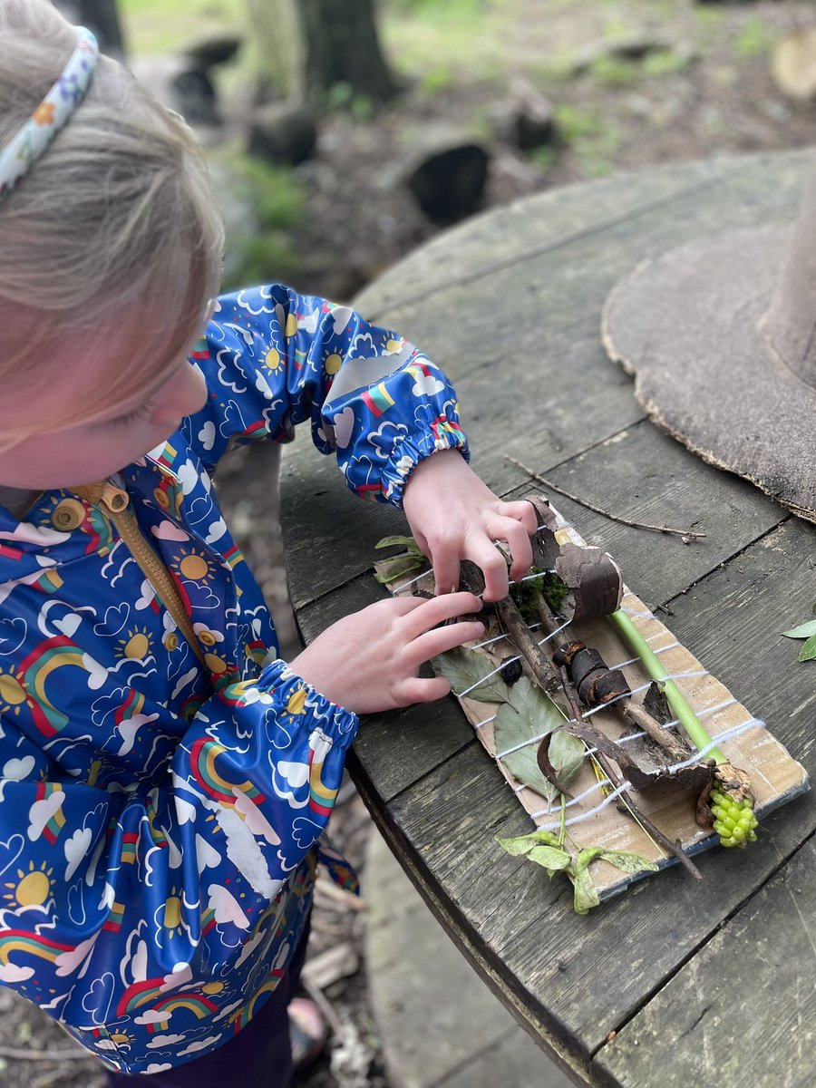 lordderamores's tweet photo. Year 2 have really enjoyed weaving this afternoon, practising their ‘under, over’ technique in preparation to start some sewing in DT. #LordDForest #LordDDT https://t.co/Ixjdro2v2S