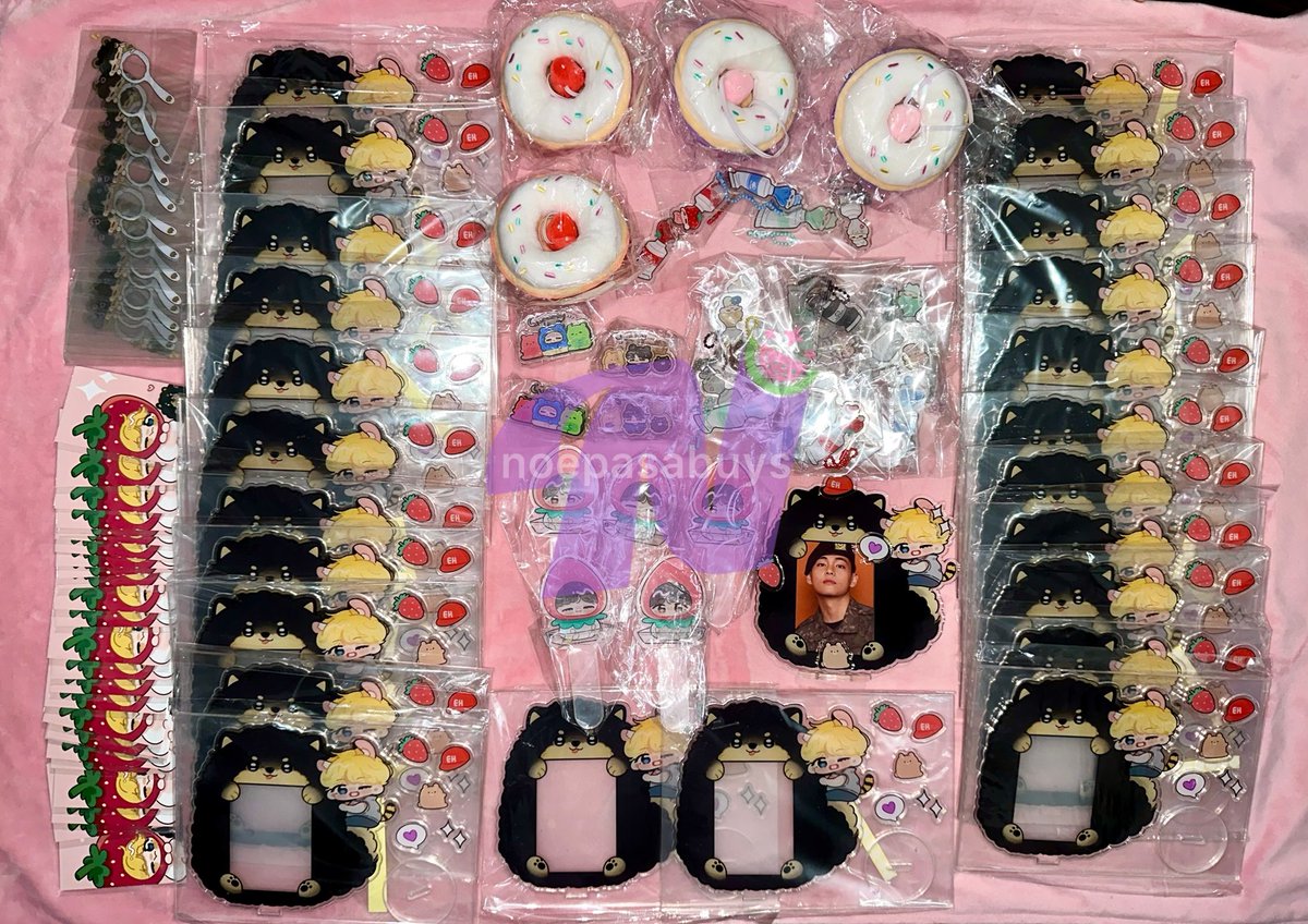 thank you for these super duper cute merch, <a href="/yuziyuziv/">yuzi (merch acc)</a> 💜 I appreciate you!