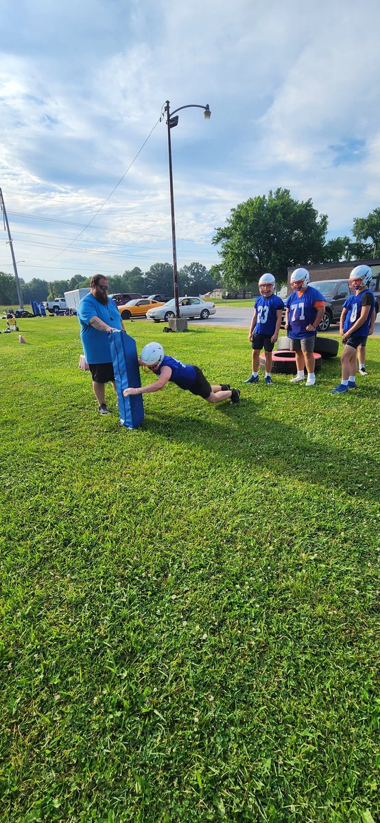 Spillan_66's tweet image. We are CZR!!!!! @CZR_Football Held practice today at ZR High School! Thank you to the ZR staff for the work they did to make the field ready for us! It was awesome! Looking forward to two more days at ZR this week. Keep getting 1% Better everyday. #TogetherWeWill #BBS24