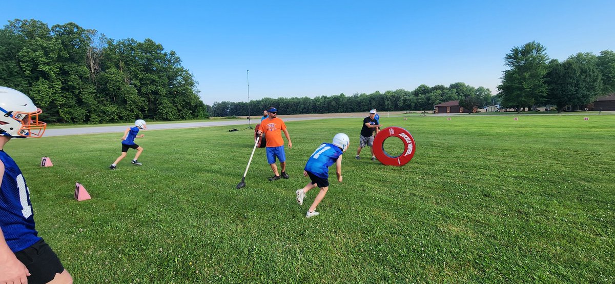 Spillan_66's tweet image. More pictures from today&apos;s @CZR_Football practice over at ZR!!! #TogetherWeWill #BBS24