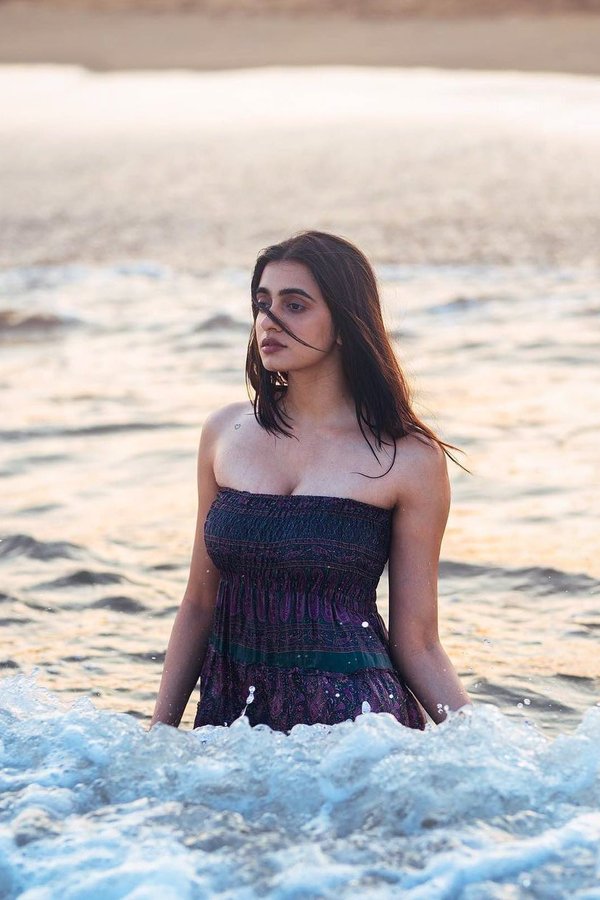 GQSqckzXMAQC0uQ?format=jpg&name=900x900