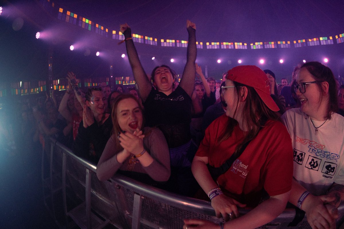 moykamusic's tweet image. This year’s summer festivals could not have had a better start than this. Thank you @bergenfest and thank you to everyone who came and raved with me on Friday! I’ll never forget it 🪞🩷

📸: Sara Westergaard Karlsen