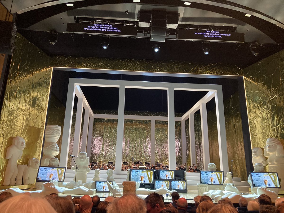ManuelBrug's tweet photo. It sounds like #orff, it looks like a oratorio with some tv-screens, but it was interesting 🧐 to see #columbus the radio opera by #werneregk, the man between all chairs political 🪑. Excellent production in the #focus33 series by #jacobpetersmesser and #hermeshelfricht https://t.co/3rOD4LMZuB