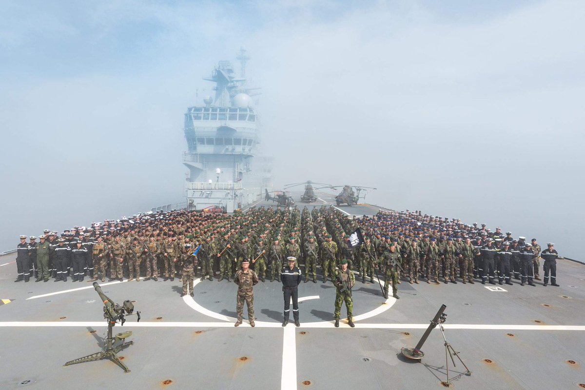 STRIKFORNATO's tweet image. Our newest Ally 🇸🇪 comes bearing gifts 😯

Swedish forces bring the Norse spirit to 🇫🇷 French decks, exemplifying what #BALTOPS24 is all about.

Nations from across #NATO converging to train, share &amp;amp; show the thriving strength and unity of the most formidable Alliance in modern