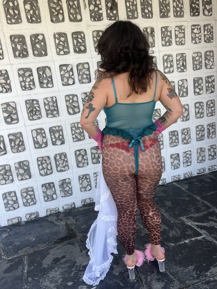 Housewife motorcycle fantasy !