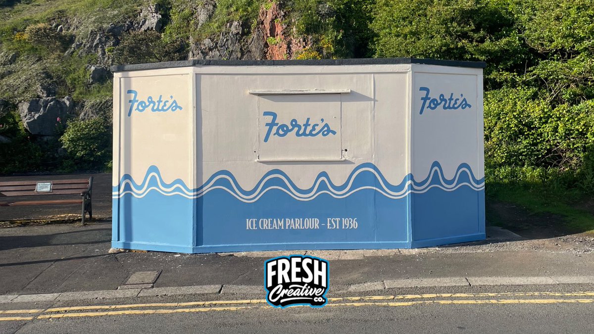 What a view! Lucia from @fortesicecreamparlour came to us as their main parlour is being renovated and their kiosk needed a new look.

@fineartphil came up with a 50’s inspired design to go with the logo, some simple but bold waves in their trademark blue.