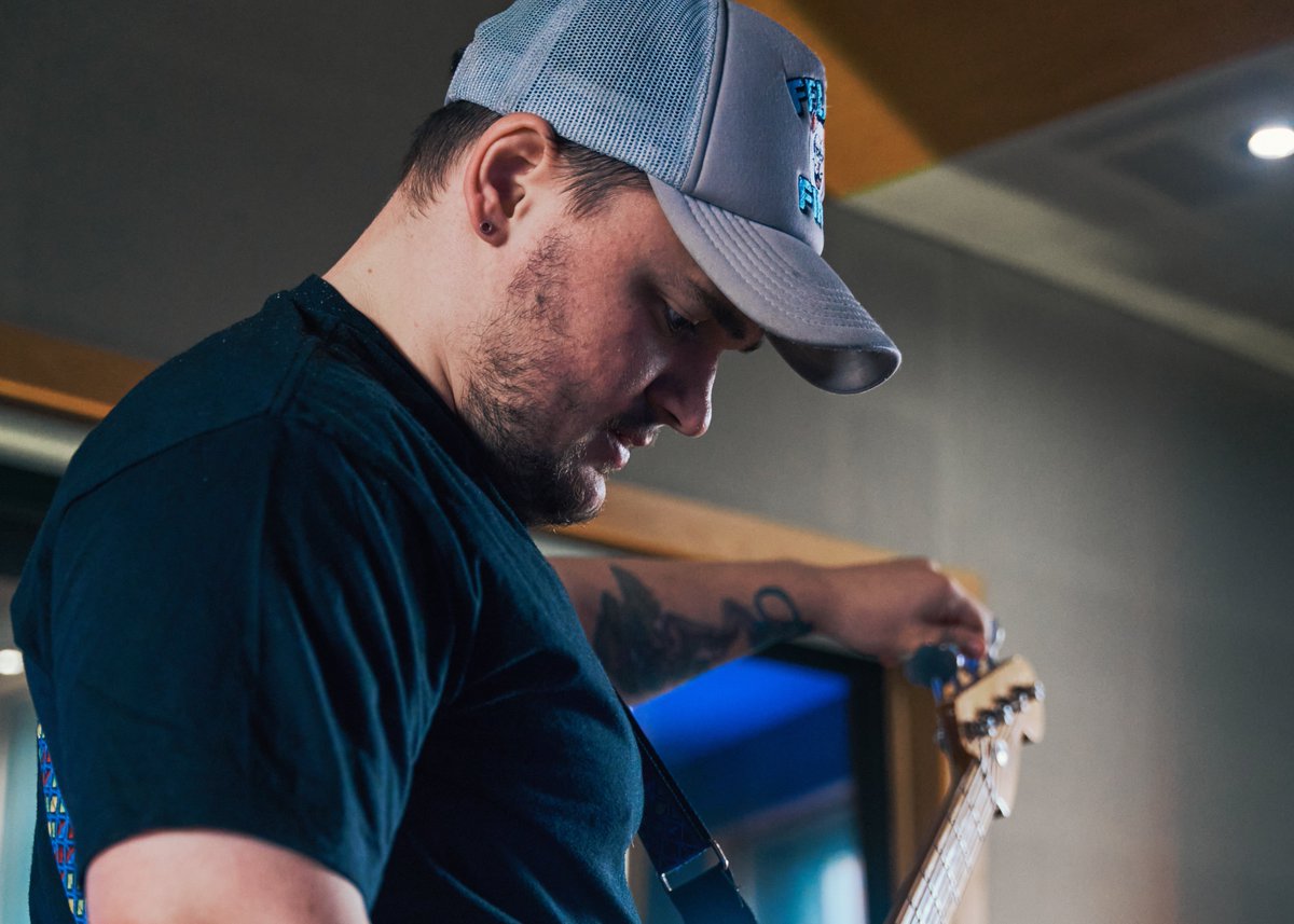 earcandytunes's tweet photo. last week we spent a few days in the studio making the best music we have ever made, it was such a wicked time and wanna be there again already! can’t wait for you guys to hear it x

📸: @JLMedia_UK https://t.co/YB59umDUAW