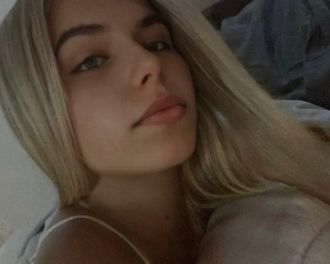 Felt cute, might delete later 🤷🏼&zwj;♀️ https://t.co/UrmsmCGsSu