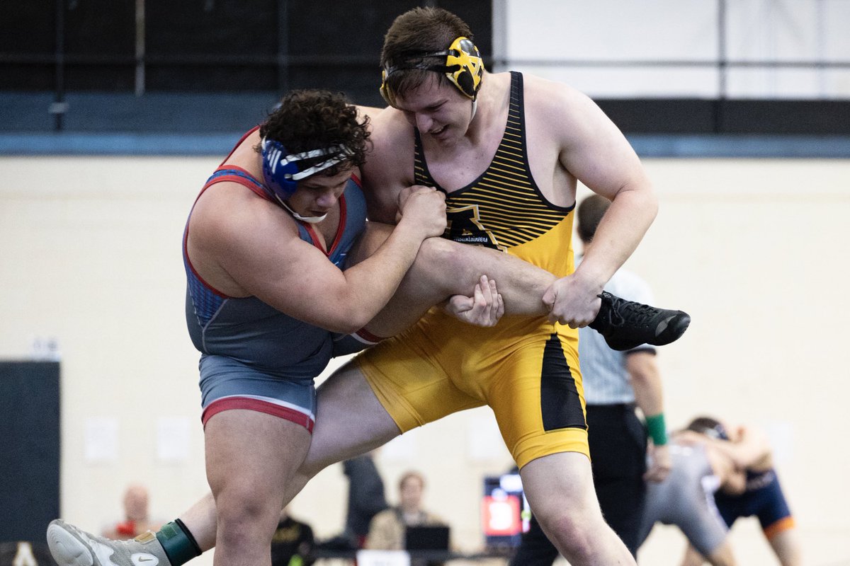 Congrats to our guys for their strong academic work last semester!
 
𝐂𝐡𝐚𝐧𝐜𝐞𝐥𝐥𝐨𝐫’𝐬 𝐋𝐢𝐬𝐭
Levi Andrews
 
𝐃𝐞𝐚𝐧'𝐬 𝐋𝐢𝐬𝐭
C. Bellis
O. Bost
T. Brooker
A. Conetta
R. Edwards
C. Floyd
H. Gonyer
N. Grizales
W. Miller
E. Oakley
G. Pool
J. Zovistoski 

#ReAchTheSummit