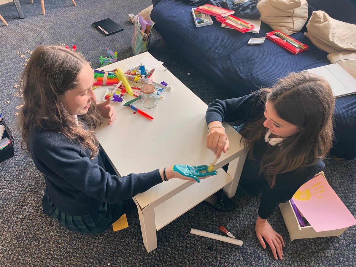 Manor House tweet media