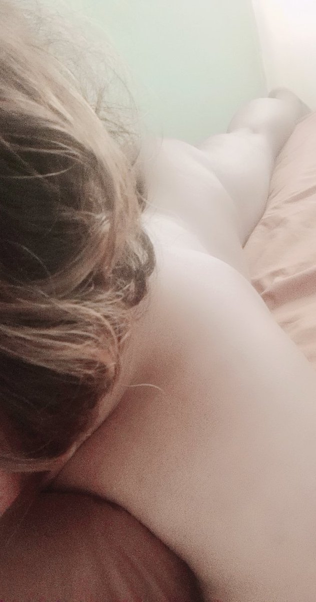 aungza อมดูดควย tweet media