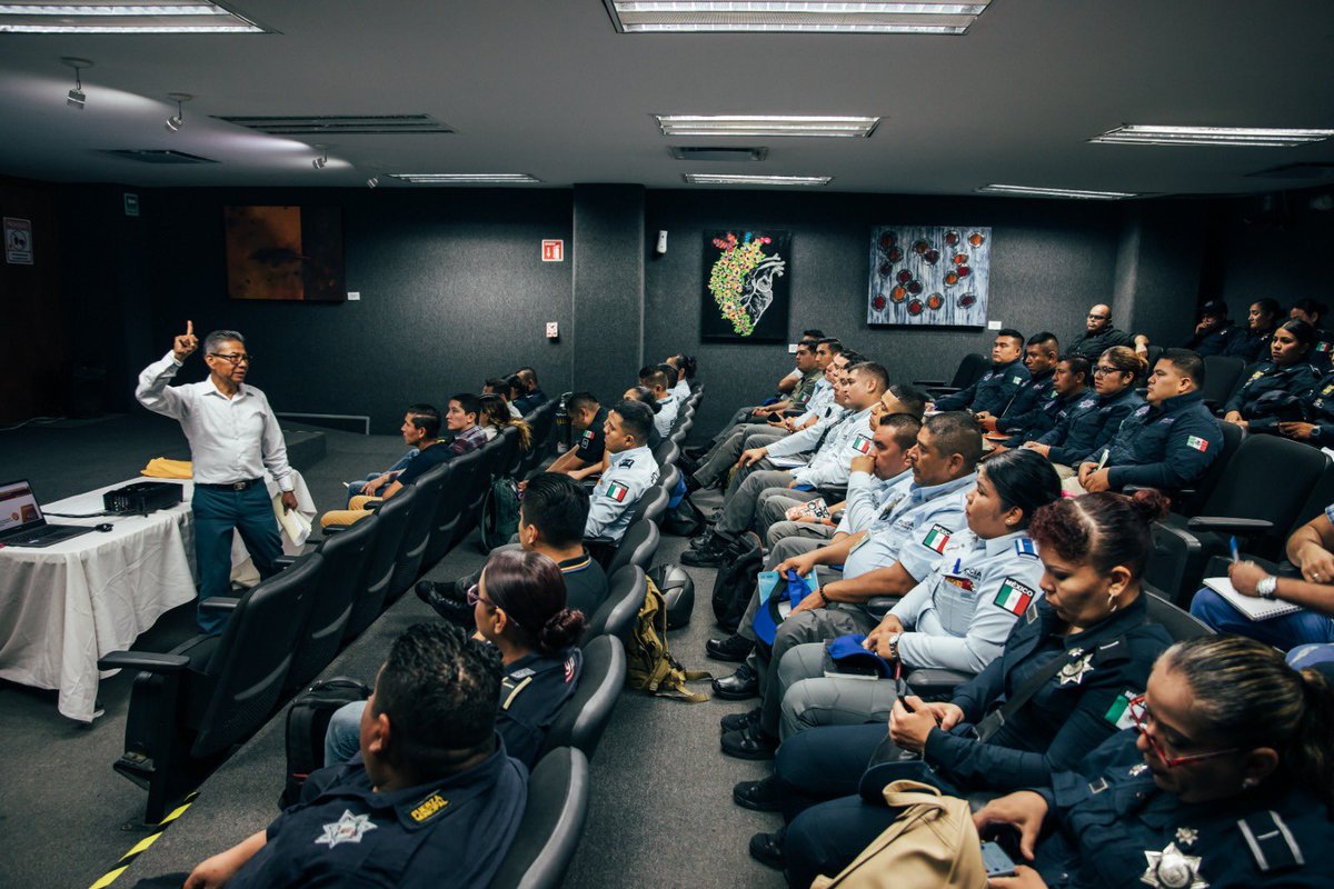 ssp_guadalupe's tweet photo. Al seguir trabajando bajo el compromiso de proteger a las familias, Policías de Guadalupe asistieron al curso “Registro Nacional de Detenciones (RND) e Informe Policial Homologado (IPH) con Perspectiva de Género”. https://t.co/PONkthRnh1