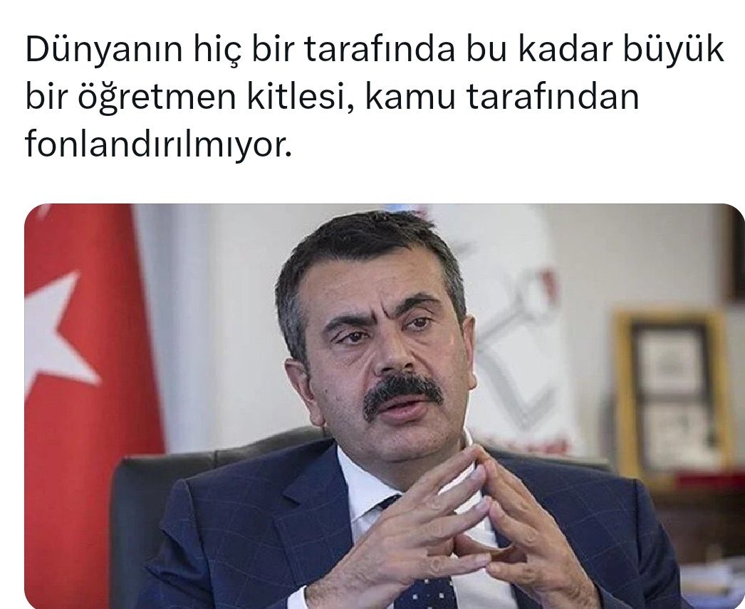 ozbozdogan's tweet photo. Emeğimizin fon denilerek değersizleştirilmesini kabul etmeyeceğiz. Öğretmenin aldığı ücret emeğinin karşılığıdır, kimsenin lütfu değil. Üstelik o ücretlerde halkın vergileri ile ödenir. Öğretmenler de halkın öğretmenidir. İşte o nedenle öğrenin bunu; 
#FonDeğilEmektir https://t.co/tI4z1anA5t
