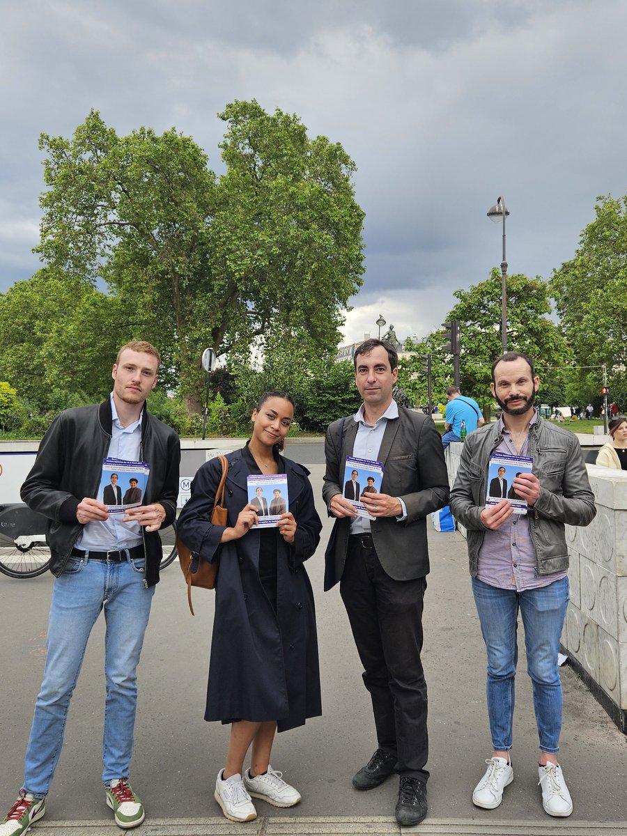 JCMartin75011's tweet photo. 🇫🇷 Ce soir à Nation, on se mobilise pour faire barrage à l'extrême-gauche #legislatives2024 !

Avec Swany-Lou ##Lamrani à #Nation à la rencontre des habitants de #Paris11 #Paris20 https://t.co/BzTKKLav8W