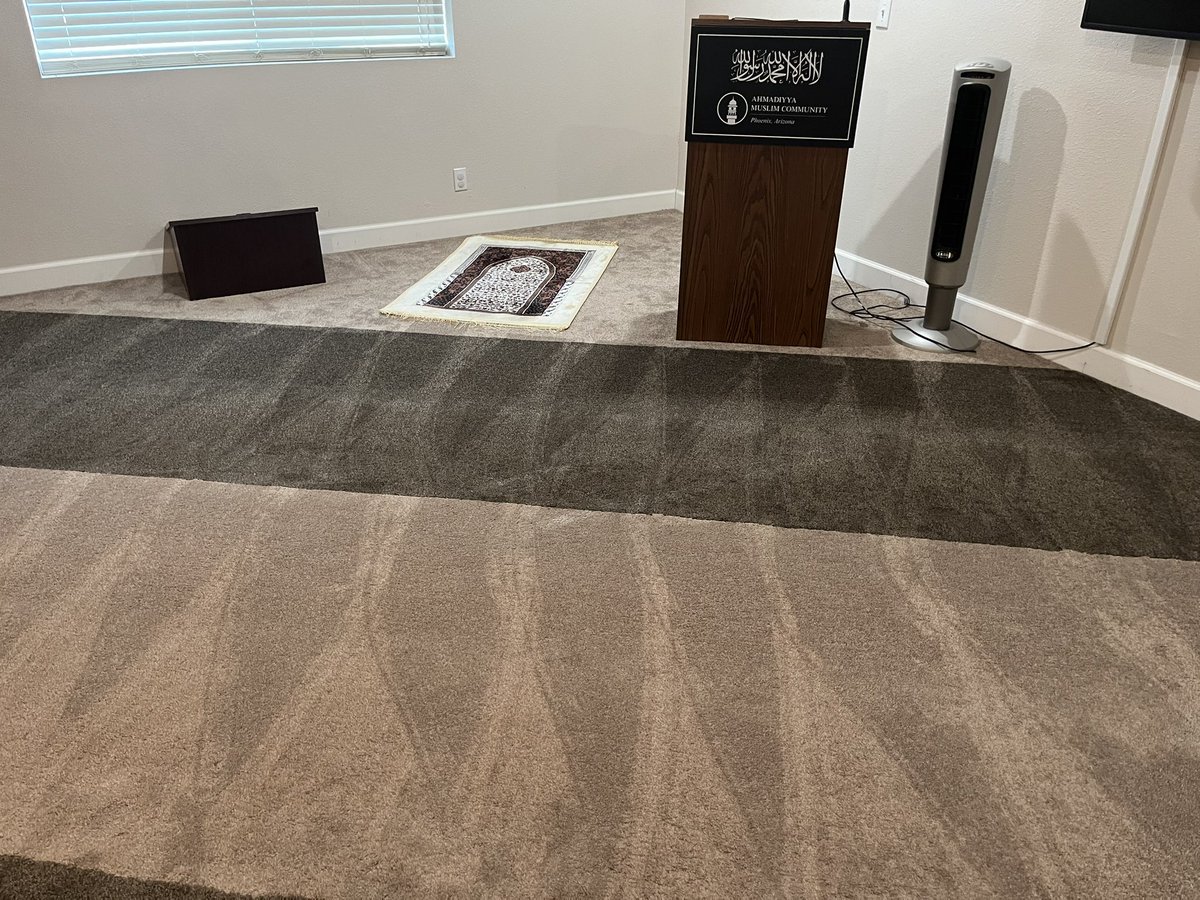 MKA_Phoenix's tweet photo. General monthly meeting ending with prayer and cleaning for Eid! https://t.co/pNTez1Jq0s