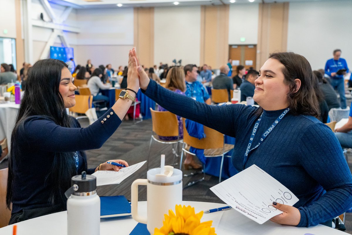 vpsadiaz's tweet image. SA hosted its annual professional development conference focused on “Cultivating Capacity to Enhance Student Success in a Changing Landscape.” Our staff experienced a day of reflection, connection, and strategy while taking into account the state of higher education. Go Cougars!