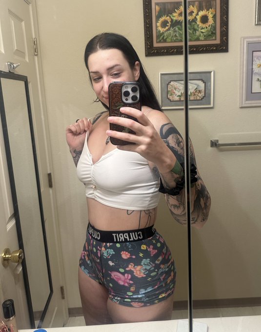 Hi friends 🥰 https://t.co/gaIaG07DaV