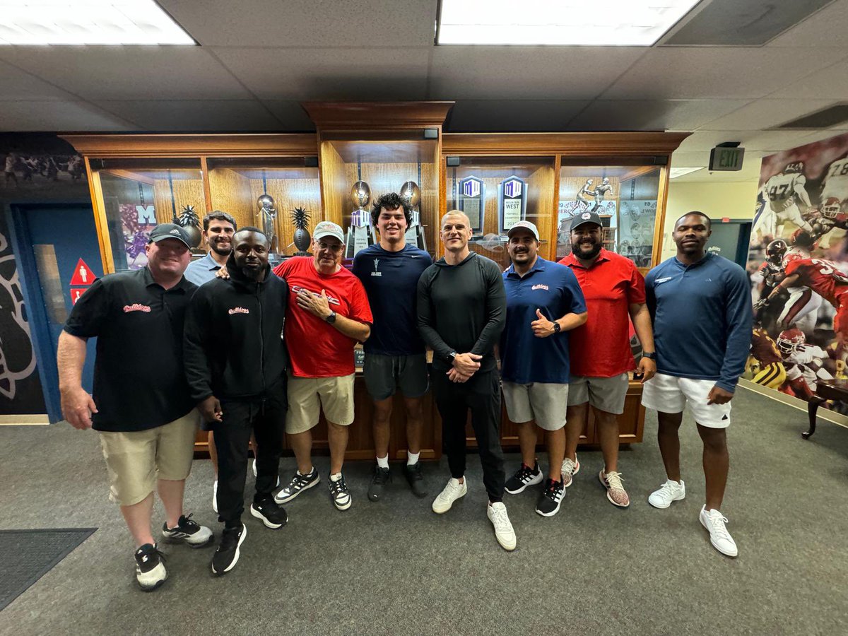 After a great visit and conversations with <a href="/CoachJohnBaxter/">CoachJohnBaxter</a> and <a href="/CoachMarkarian/">Patrick Markarian</a> I’m grateful to receive an offer to <a href="/FresnoStateFB/">Fresno State Football</a>. Thank you to the entire coaching staff for a great day and thank you to my family, coaches and teammates at <a href="/CDMFOOTBALL/">CDM Football</a> for making it possible.