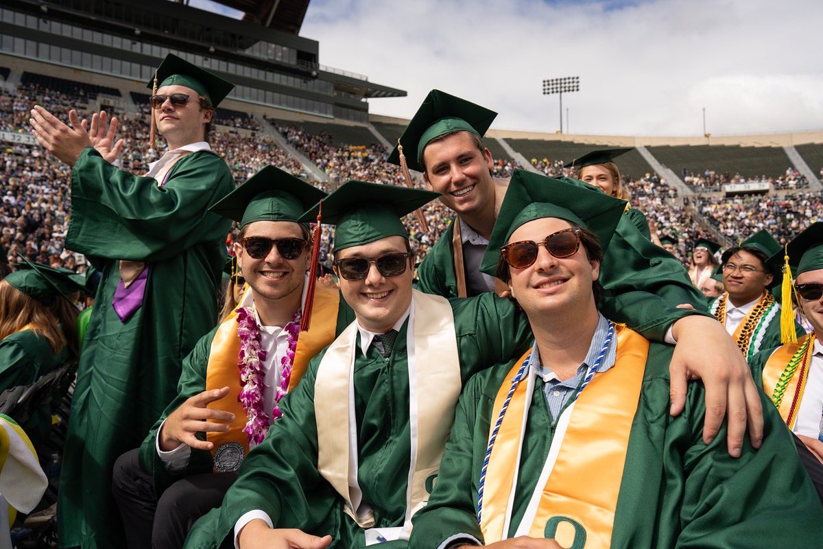 uoregon's tweet photo. Once a Duck, always a Duck.

#DuckGrad24 https://t.co/z5WLBK3Lql