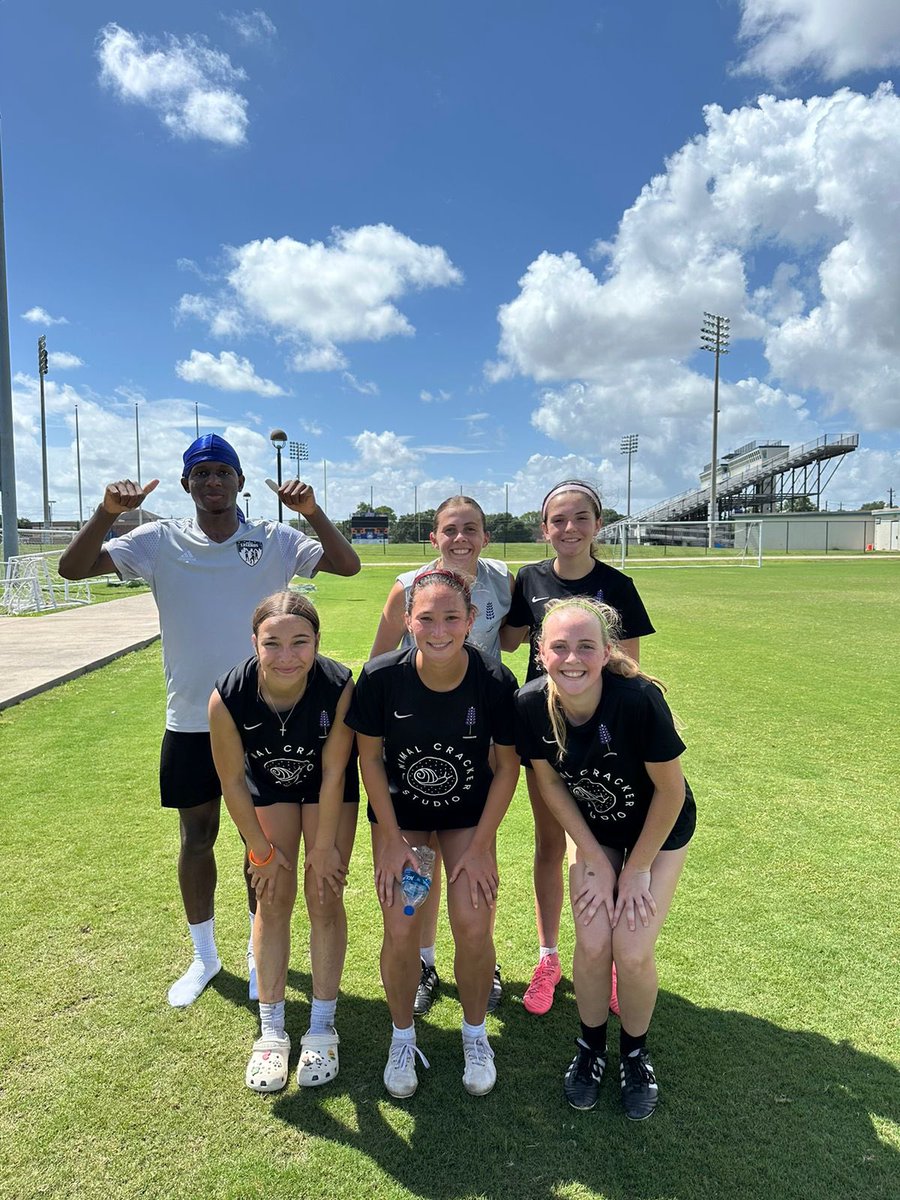 Aida Engle tweet media