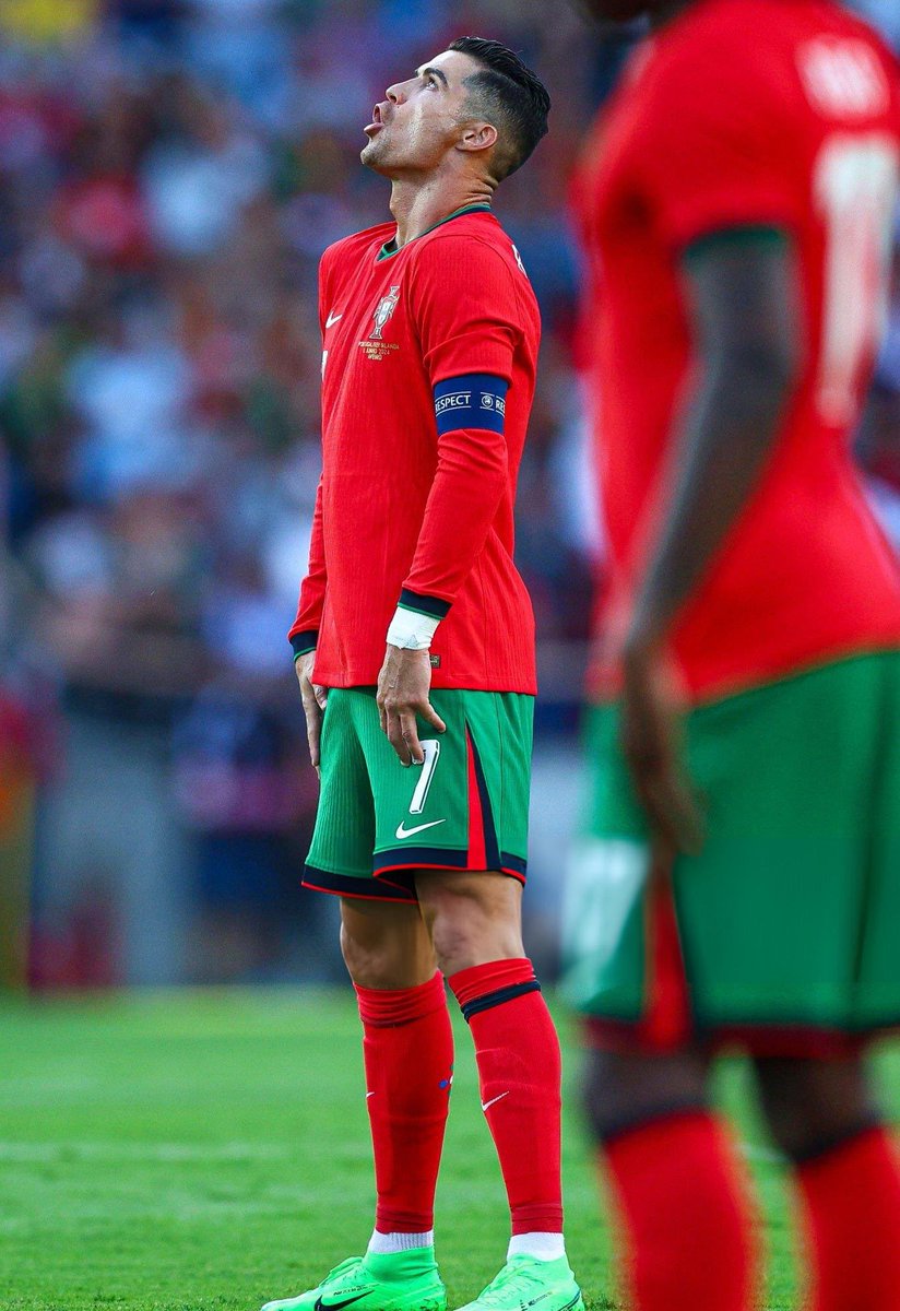 اليوم سيسجل الأسطورة من ركلة حرة مباشرة