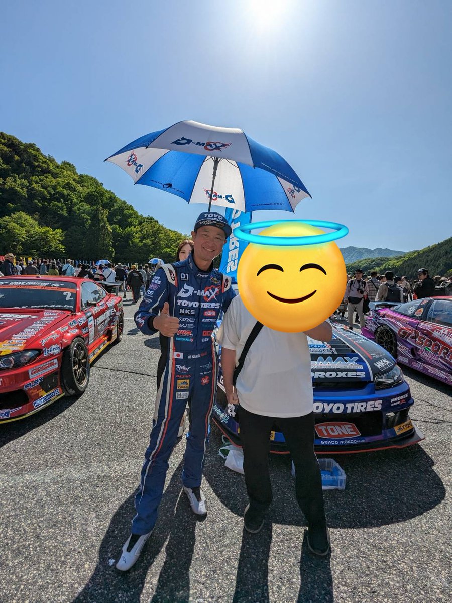 5/11にD1開幕戦奥伊吹に行った時に横井選手と写真を撮りました！これからも応援してますチャンピオン目指して頑張ってください！