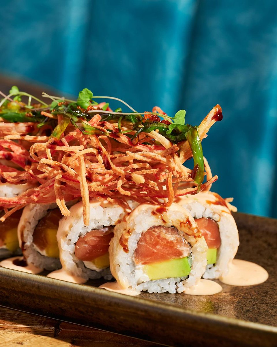 SegundoMuelleVE's tweet photo. Sabores crujientes, frescos y únicos🤤

Así podemos describir esta nueva propuesta de nuestra fusión NIKKEI  que traemos para ti.🍣🍱

Descubre la variedad de platos que tenemos en nuestro Muelle. #SegundoMuelle #Venezuela #17Jun https://t.co/nspe5cQHh9