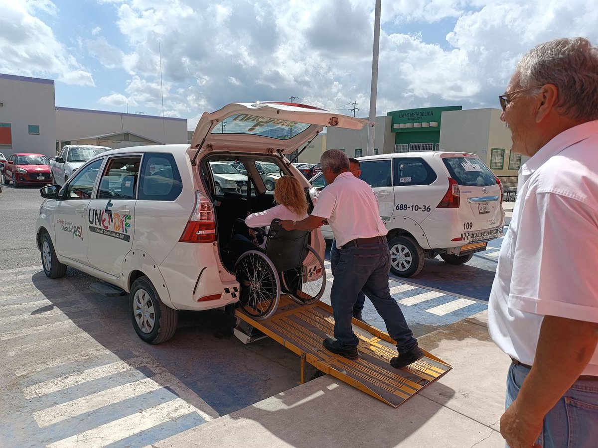 DIFCoah's tweet photo. En #Monclova llevamos a cabo una dinámica de simulacro con los operadores de #UNEDIF, con el fin de sensibilizar y detectar áreas de oportunidad para brindar un mejor servicio.
#CoahuilaPaDelante #APasosDeGigante
@GobDeCoahuila @manolojim https://t.co/j1sMkAYp6i