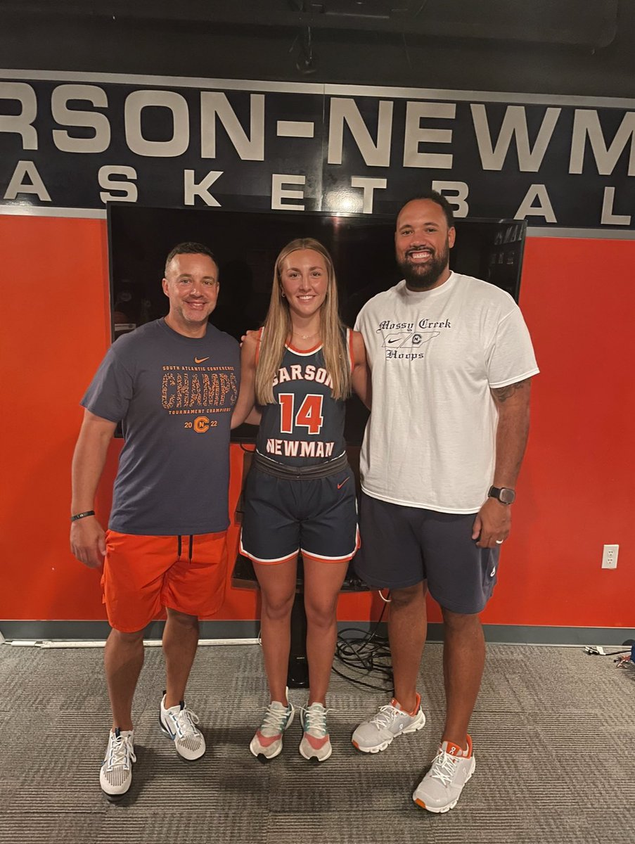 Did someone say talons up??💙🧡
#committed  <a href="/MikeMincey/">Mike Mincey</a> <a href="/DustyNickles_/">Dusty Nickles</a>