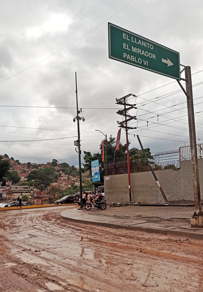 Vdianelle's tweet photo. #junio Para el alcalde 
@JoseVRangelA y el gobernador 
@HectoRodriguez #HogaresDignosDeLaPatria #PorAmorAVenezuela
#municipiosucre
#QueNadieQuedeAtrás 
#GenteQueSuma
#JuntosPodemosMás
#VamosPaLanteVenezuela #Miranda @MirandaGob https://t.co/kklF1YdNi3