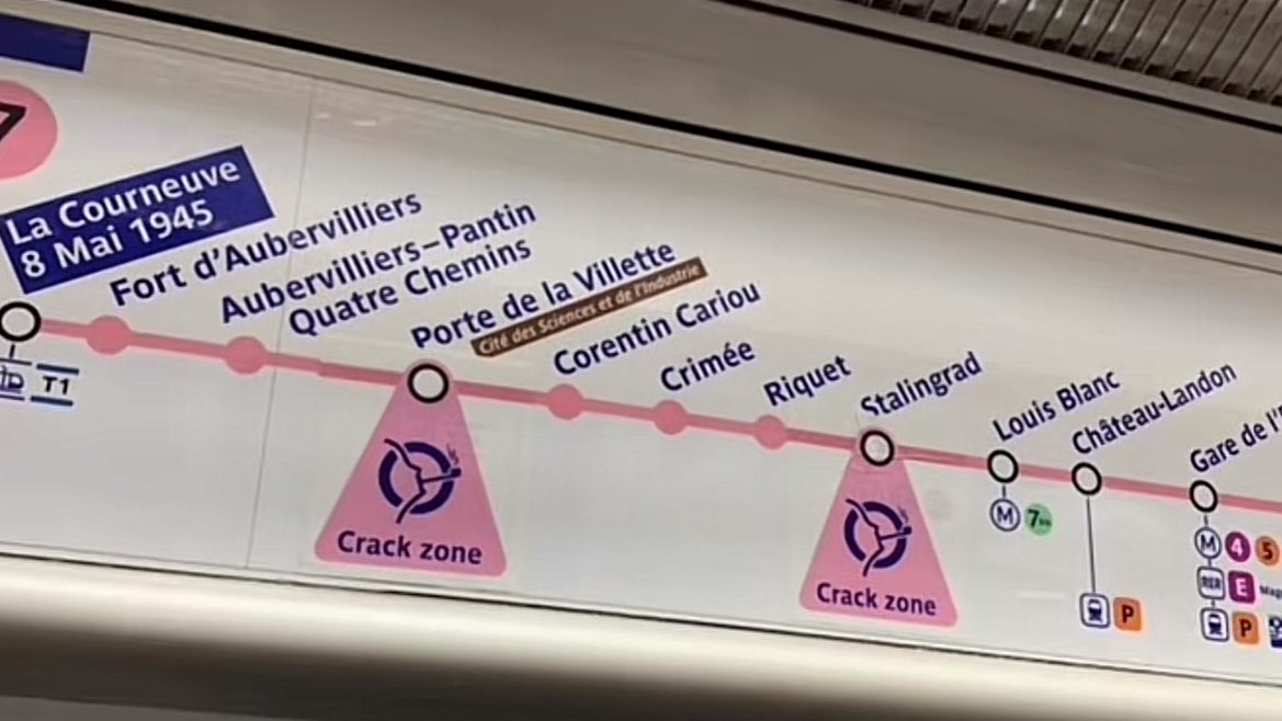 info_Paris_IDF's tweet image. 🔴 FLASH - #Paris : Si vous prenez le #métro, vous l’avez peut-être vu !

👉 Depuis quelques jours, des stickers « #crack zone » ont été collés sur des plans de lignes de métro dans le but d’informer les usagers des zones à éviter. (Témoins) #RATP