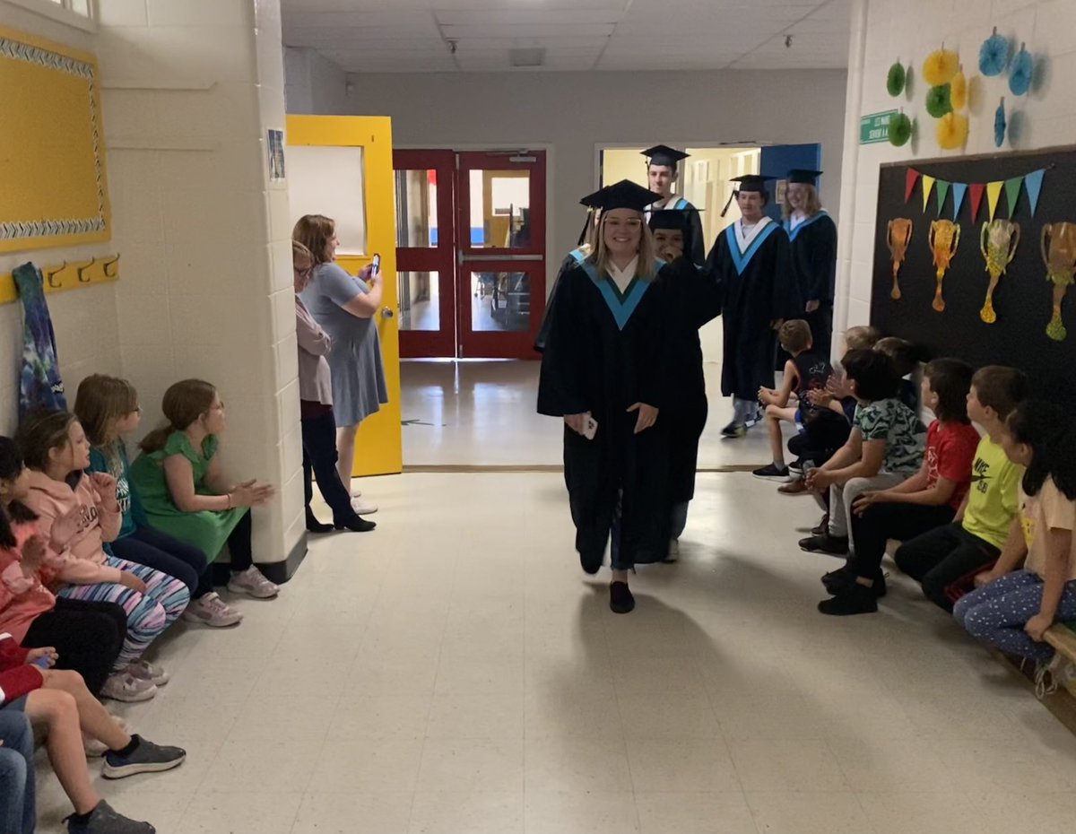 APLowPrimary's tweet image. Congratulations to the Menihek High School graduating class of 2024!! We were so happy to welcome you and to cheer you on during your visit today! We are proud to have been a part of your journey and wish you all the best. 💚🎓@NLSchoolsCA @menihekhigh