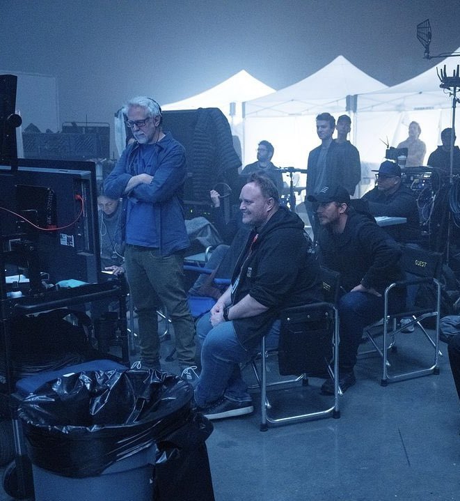 somosgeeksnews's tweet photo. Recientemente #ChrisPrat visito el set de '#Superman' de James Gunn. 😍
¿Cómo cual personaje del nuevo DCU te gustaría verlo? 🤔 https://t.co/9kLg5zgA46